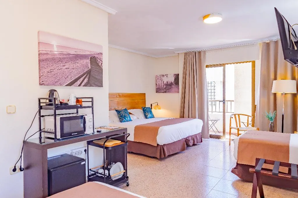 FAMILY ROOM CAPACITY 2 Room, Eden Mar, Costa Blanca