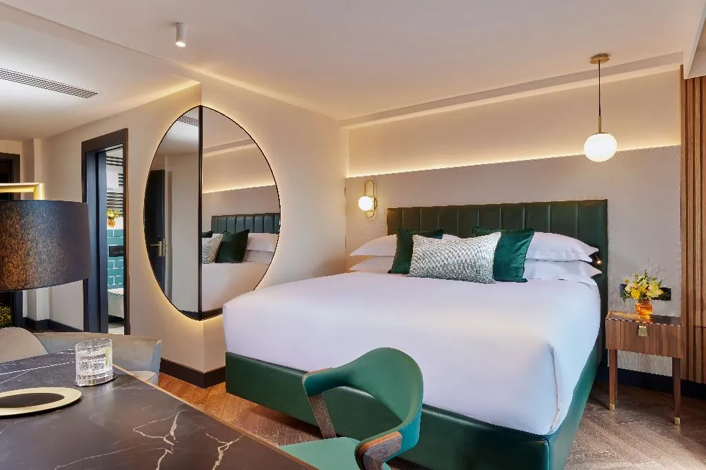 DOUBLE KING SIZE BED Room, The Chancery Hotel, Dublin