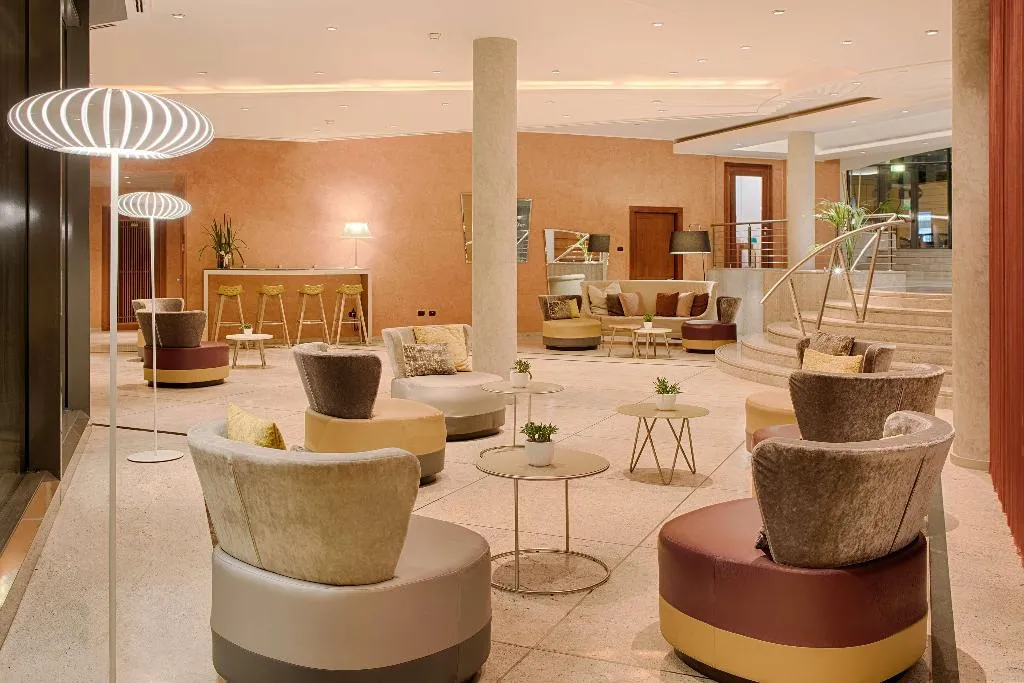 Lobby, NH Lecco Pontevecchio, Milan