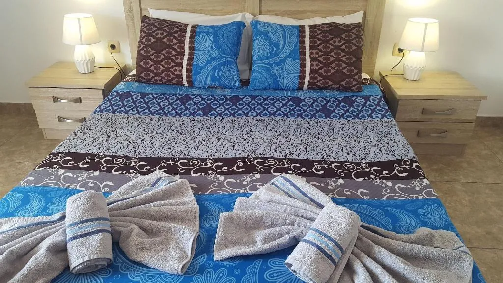 Room, Pleasure Beachside Studios, Santorini