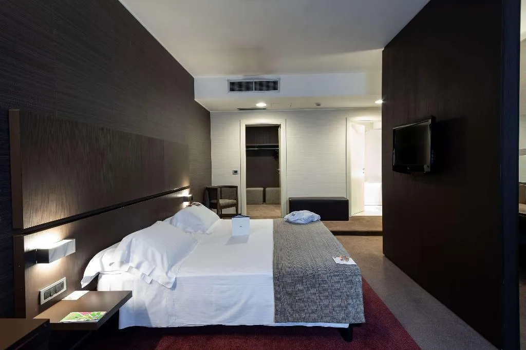 Room, Best Western Plus Hotel Monza e Brianza Palace, Milan