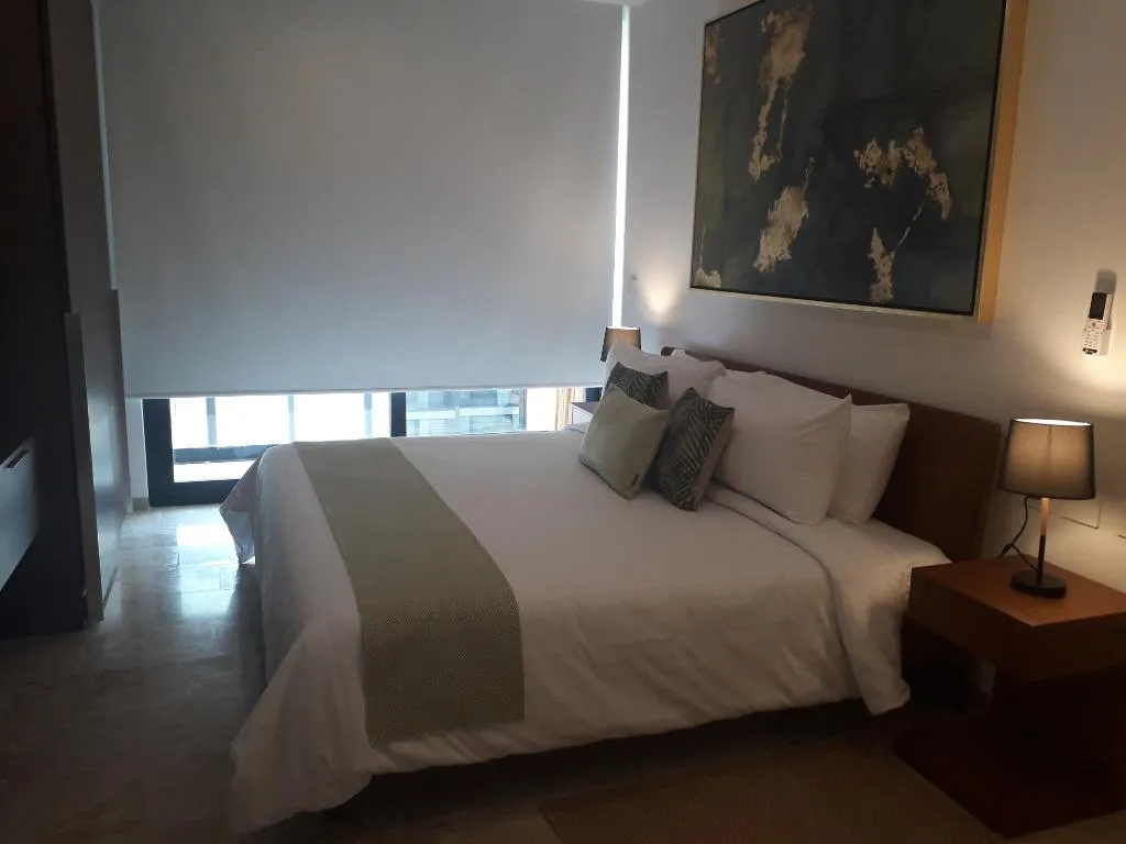 SUITE THREE BEDROOMS WITH PRIVATE POOL Room, The Shore At 46th, Playa Del Carmen