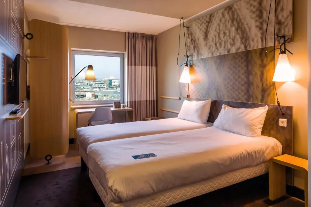 TRIPLE STANDARD Room, Ibis Amsterdam City West, Amsterdam