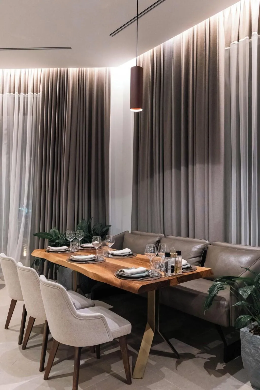 Restaurant, Mazarine Hotel, Kavaje