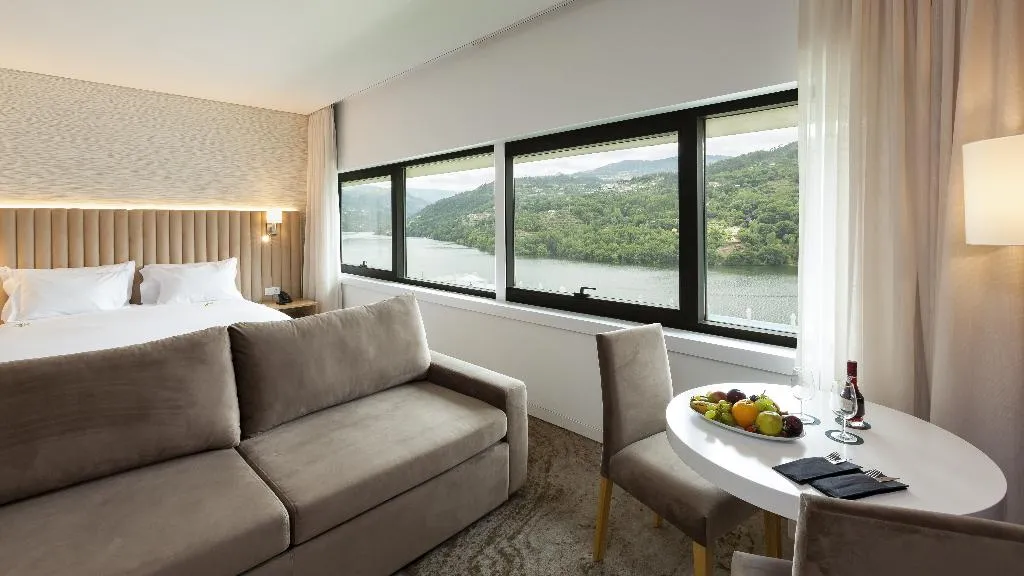 DOUBLE DELUXE Room, Douro Royal Valley Hotel & Spa, Porto