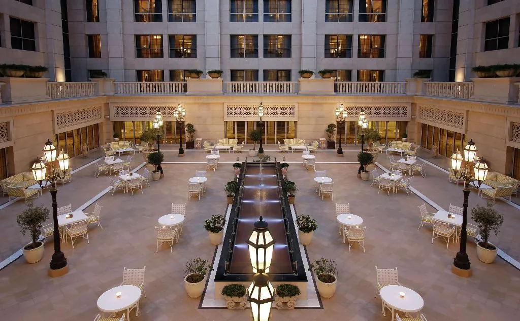 Restaurant, Al Habtoor Palace, Dubai