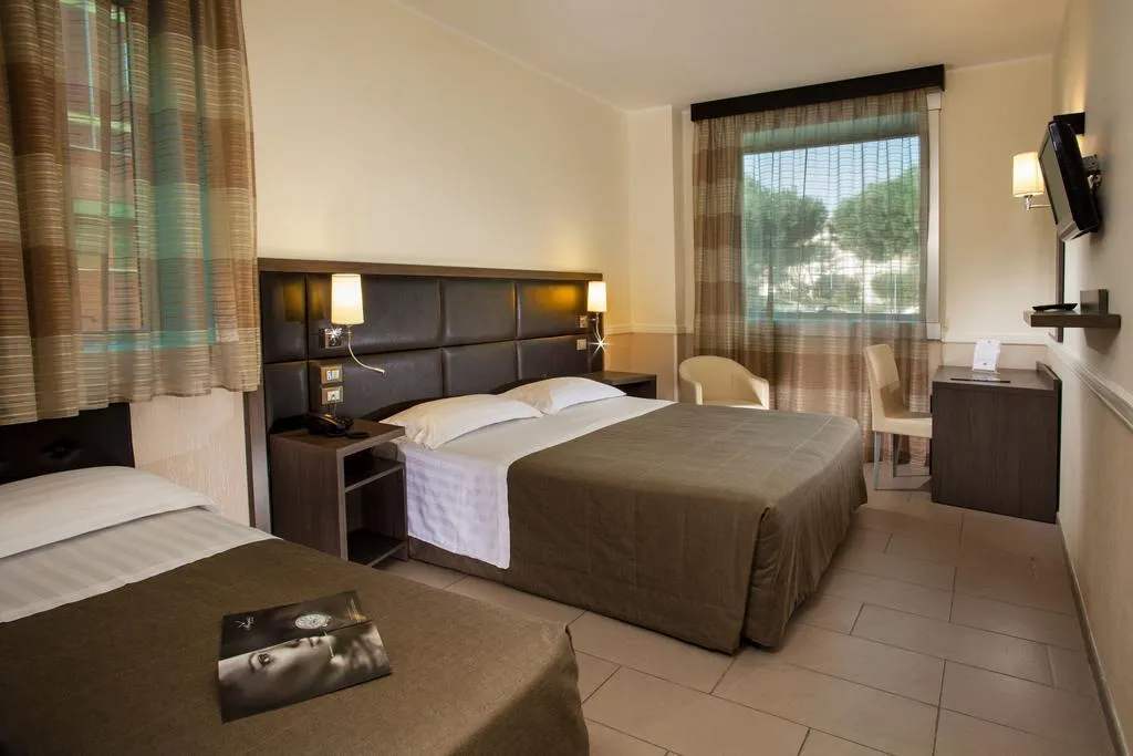 TRIPLE STANDARD Room, Artis Hotel, Rome