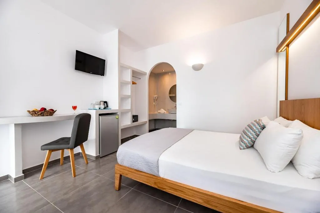 Room, Stelios Place, Santorini