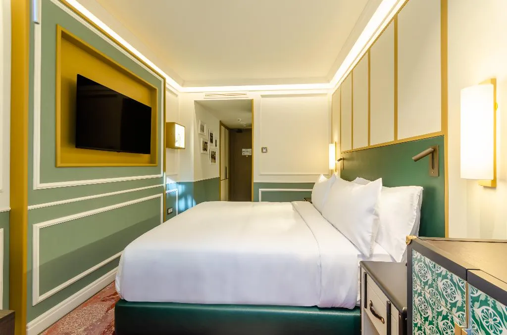 DOUBLE GUEST ROOM KING BED Room, The Emerald House Lisbon, Curio Collection by Hilt, Lisbon
