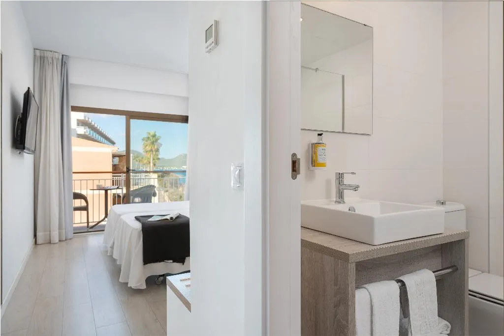 Double or Twin SIDE SEA VIEW Room, Hotel Atolon & Kaafu Beach Club, Majorca
