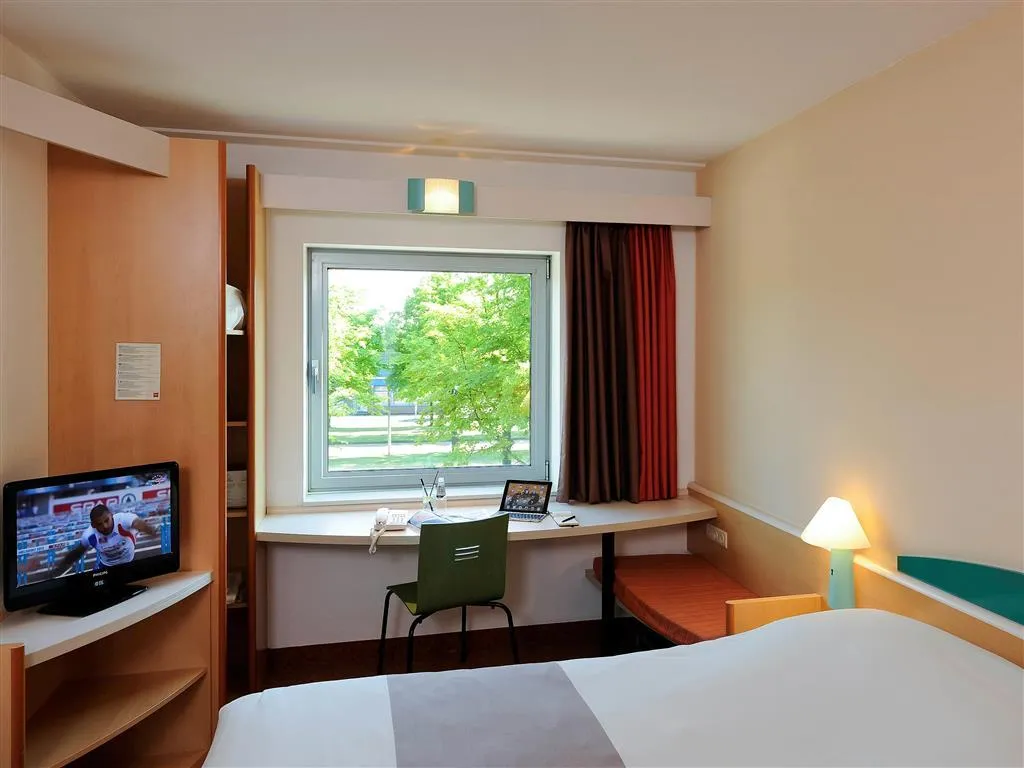 Room, Ibis Amsterdam City West, Amsterdam