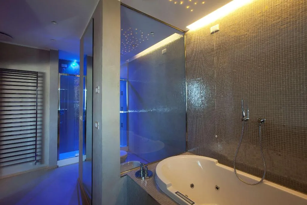 JUNIOR SUITE PRESTIGE Room, Devero Hotel & Spa, BW Signature Collection, Milan