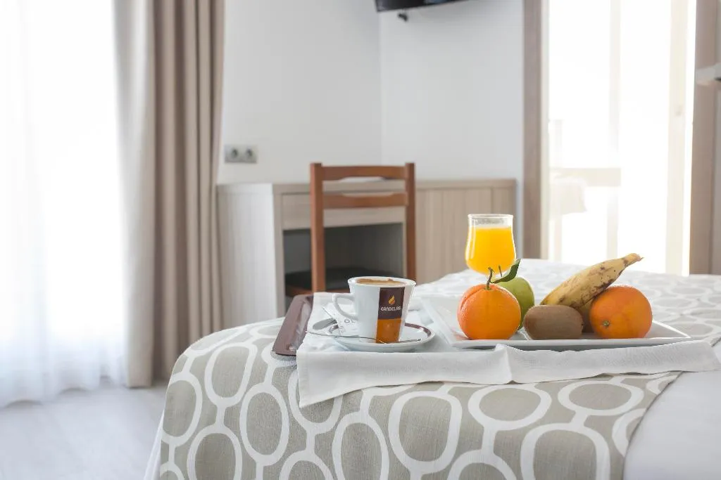 QUADRUPLE STANDARD Room, Olympia Ronda II, Valencia