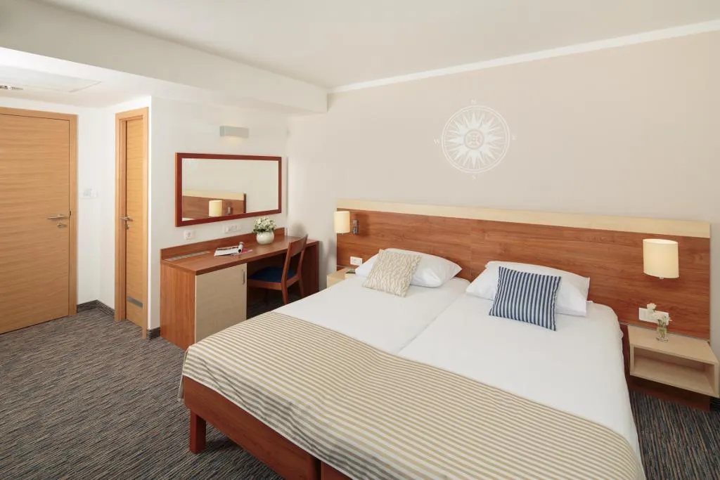 DOUBLE SUPERIOR SIDE SEA VIEW Room, Valamar Sanfior Hotel & Casa, Istria