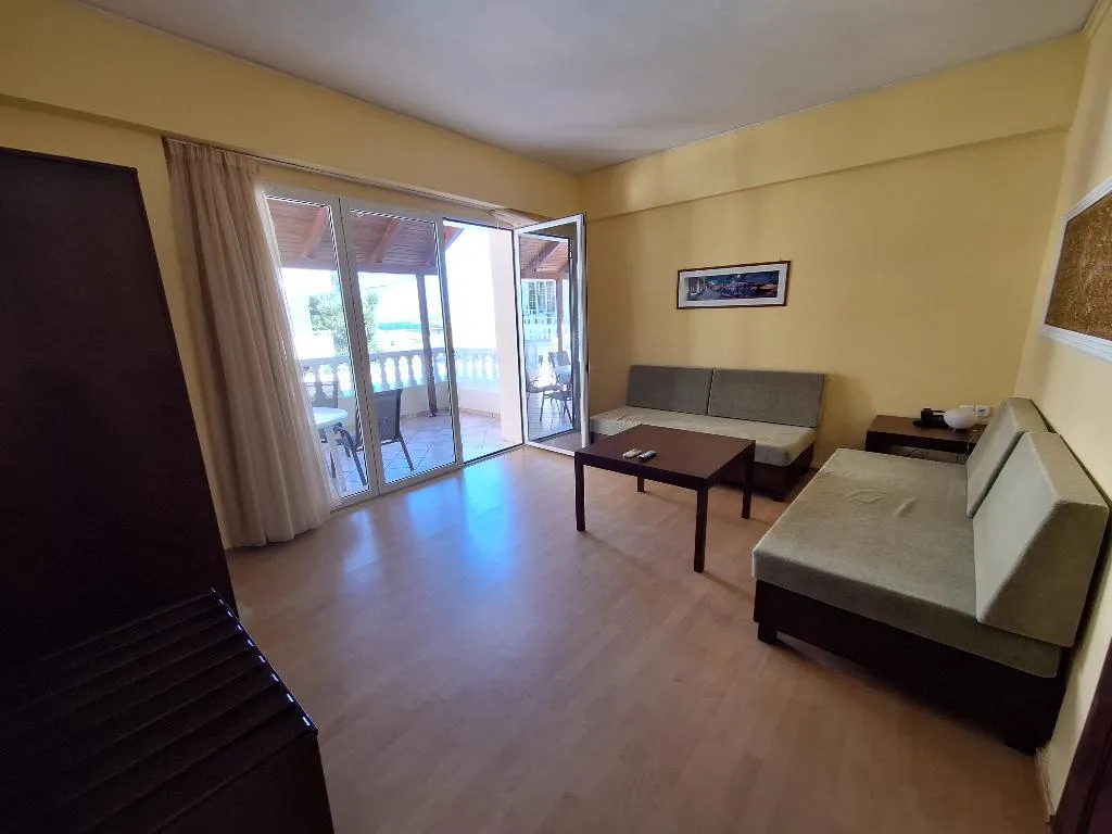APARTMENT TWO BEDROOMS ONE BATHROOM Room, Perla Beach, Crete
