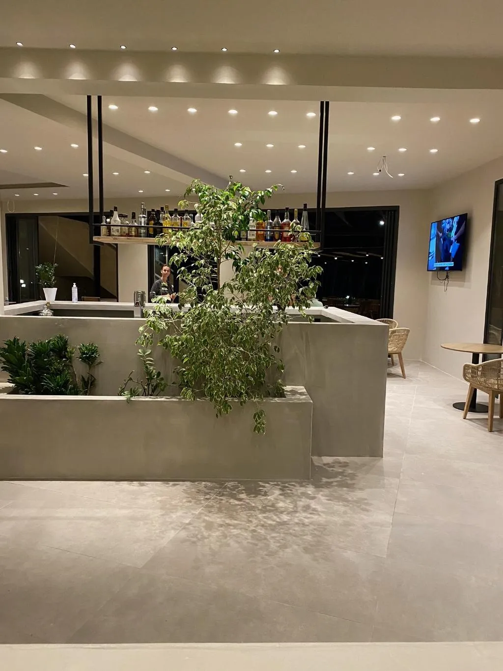 Lobby, Panas, Kefallinia