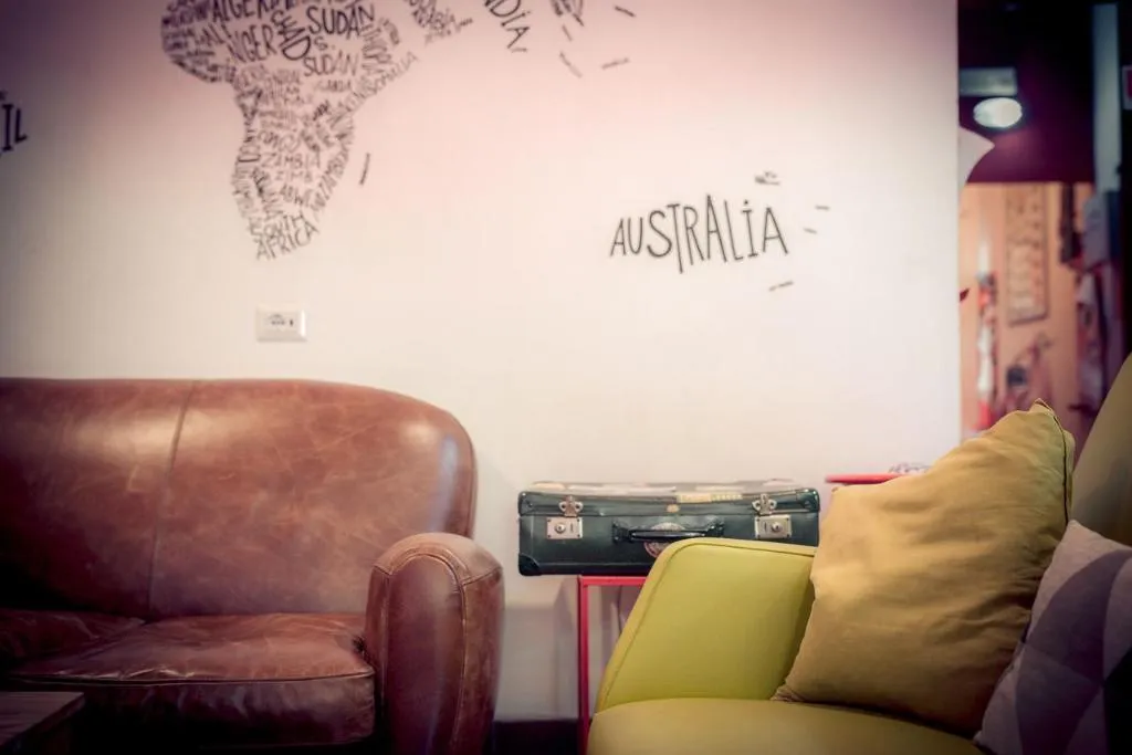 Room, Hostel of the Sun, Naples