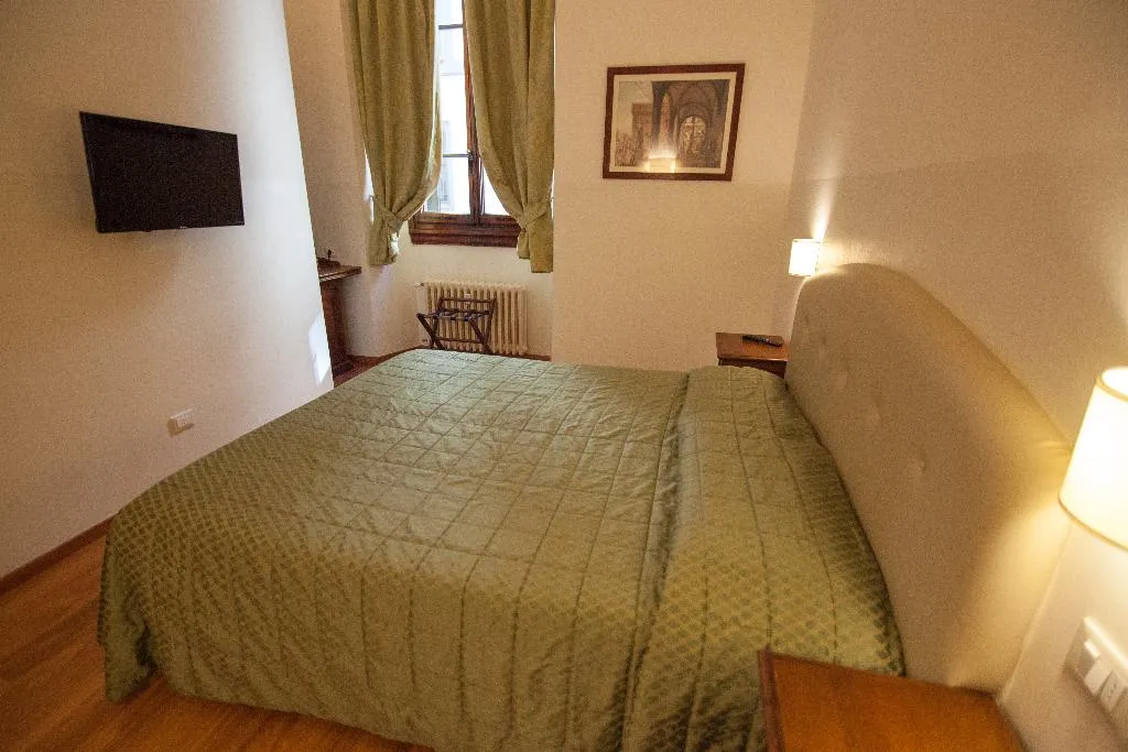 SINGLE STANDARD Room, Cimabue, Florence
