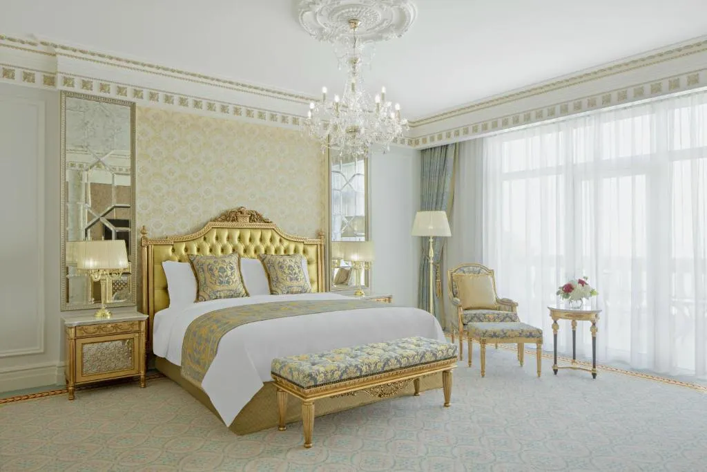 SUITE STANDARD Room, Raffles The Palm Dubai, Dubai