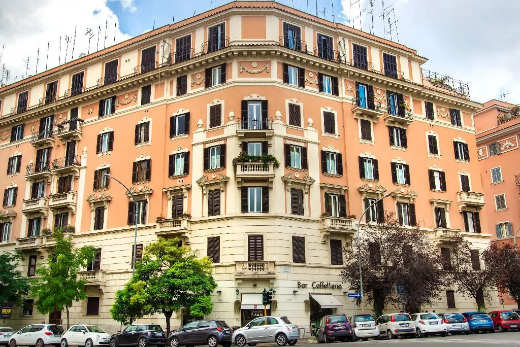 General view, Rome Central Rooms, Naples