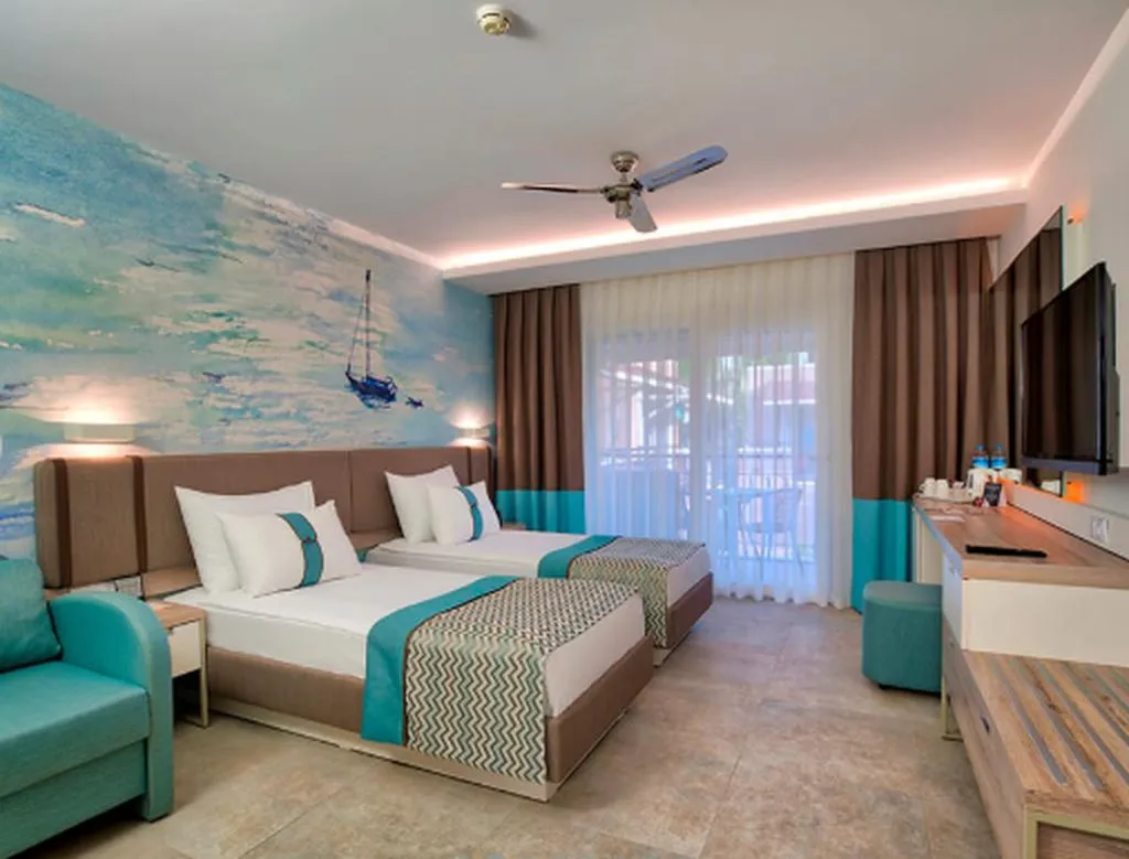 DOUBLE BUNK BED Room, Pirates Beach Club, Antalya