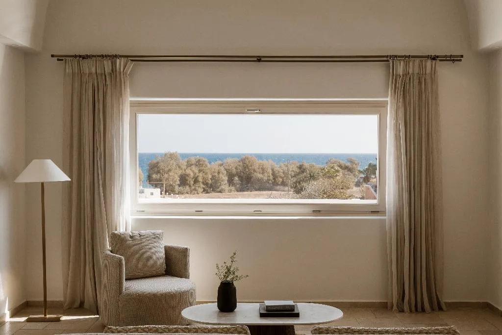 SUITE GRAND Room, Amaria Beach Resort, Athens
