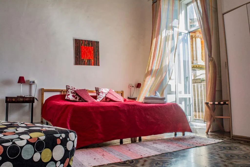 Double or Twin DELUXE ONE BEDROOM Room, B&B Tecla, Naples