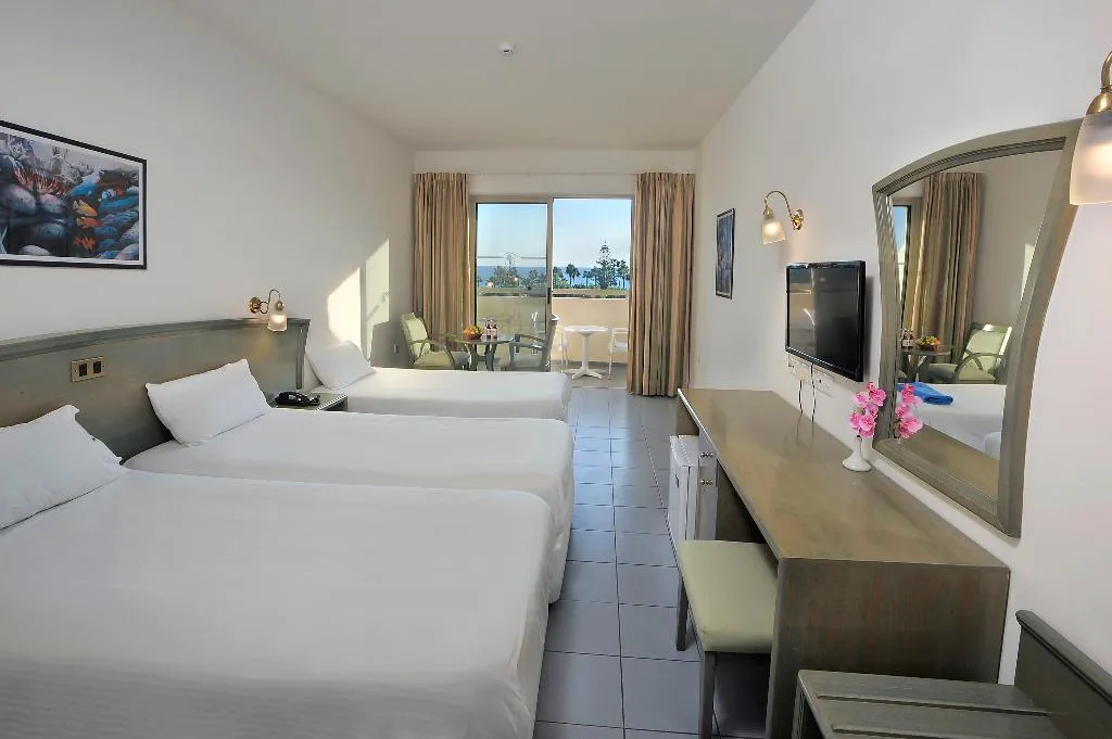 FAMILY ROOM STANDARD Room, Nissiana Hotel and Bungalows, Cyprus