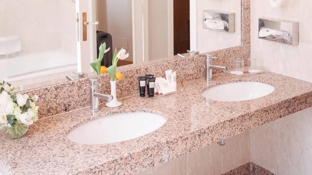 DOUBLE SINGLE USE DELUXE Room, Bettoja Hotel Massimo d'Azeglio, Rome