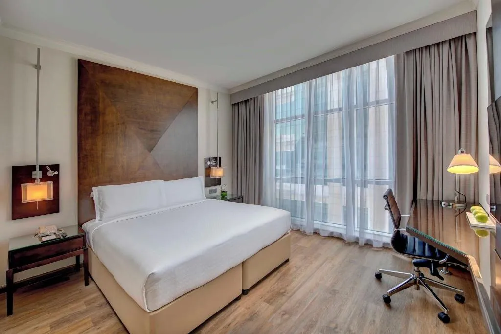 SUITE CLUB Room, Radisson Blu Hotel Dubai Barsha Heights, Dubai