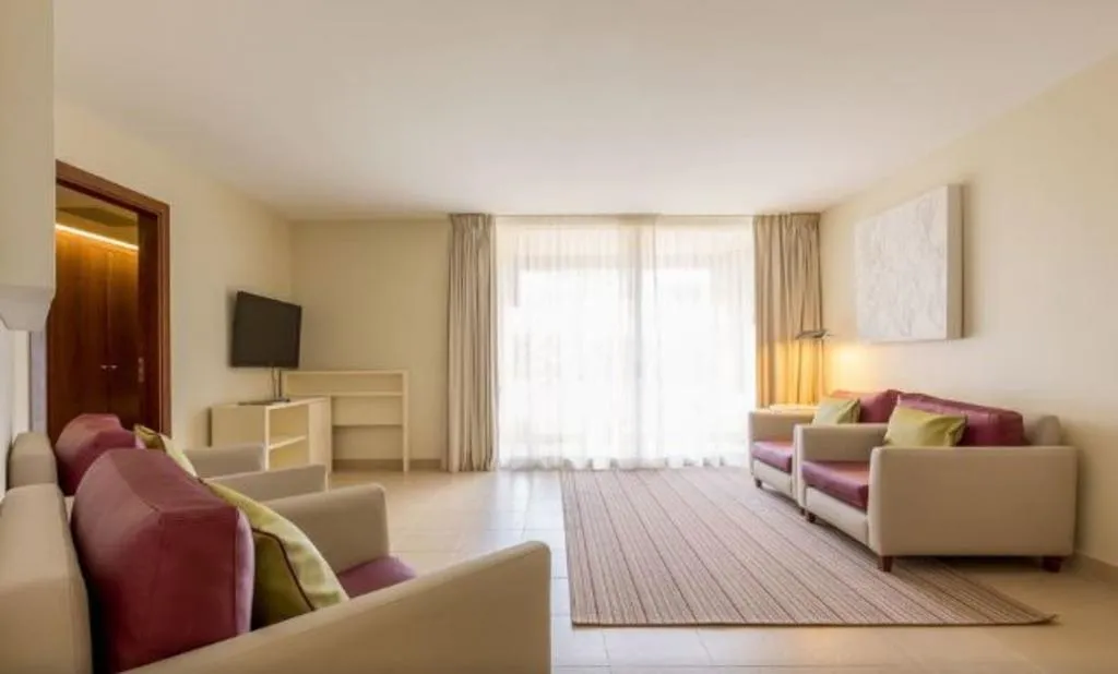 SUITE CAPACITY 4 Room, NAU Sao Rafael Suites, Algarve