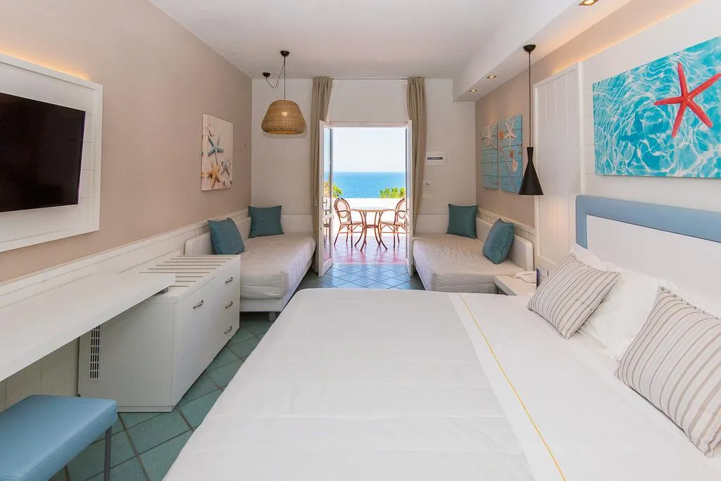 FAMILY ROOM SUPERIOR Room, Mangia's Pollina Resort, Palermo