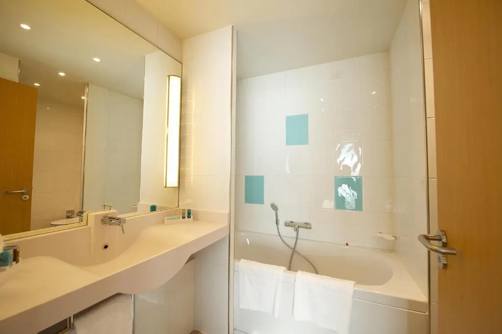 DOUBLE SUPERIOR Room, Novotel Salerno Est Arechi, Naples