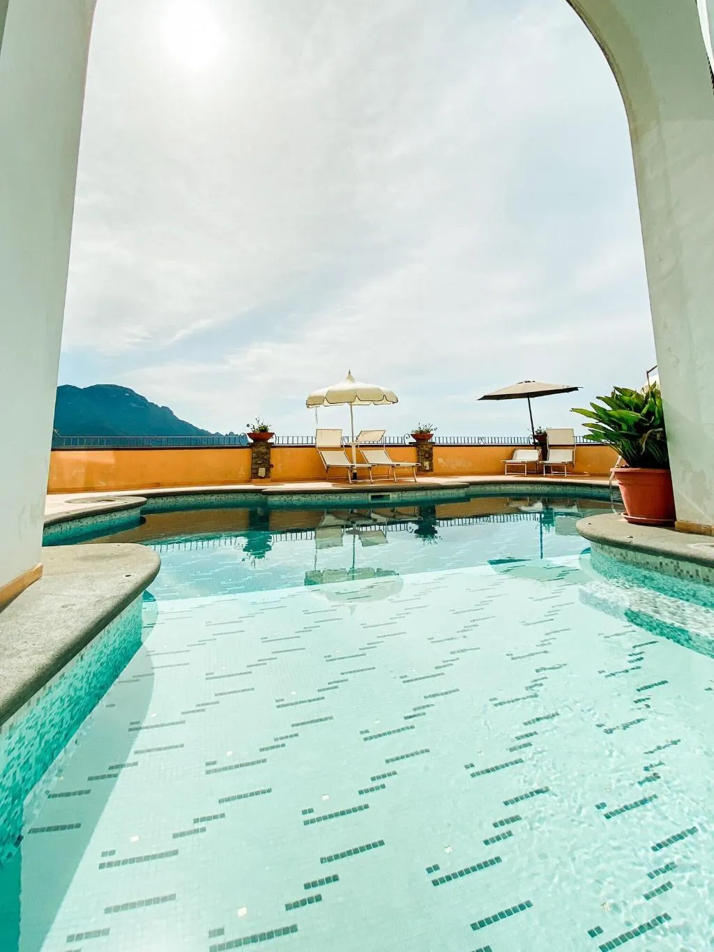 Pool, Bonadies, Naples