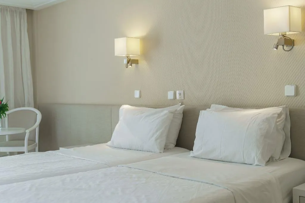 Double or Twin ECONOMY Room, Pearl Beach, Crete