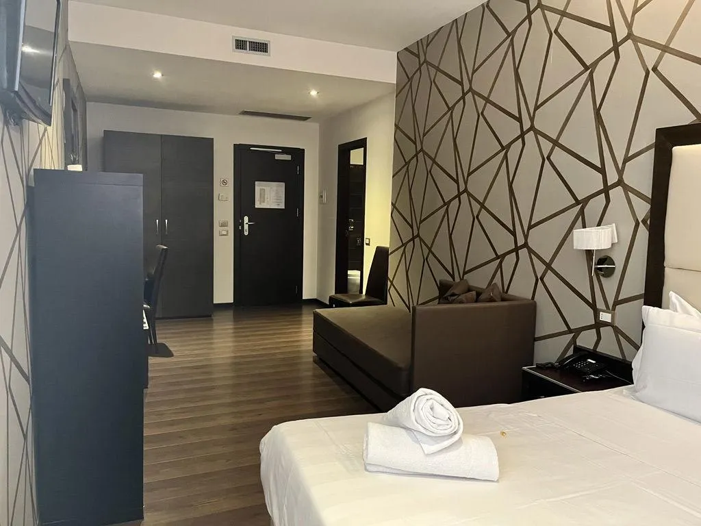 Double or Twin DELUXE Room, Catone District Hotel, Rome