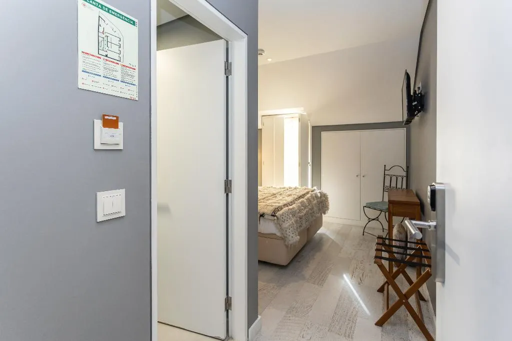 QUADRUPLE SUPERIOR WITH BALCONY Room, Casa Da Praça, Lisbon