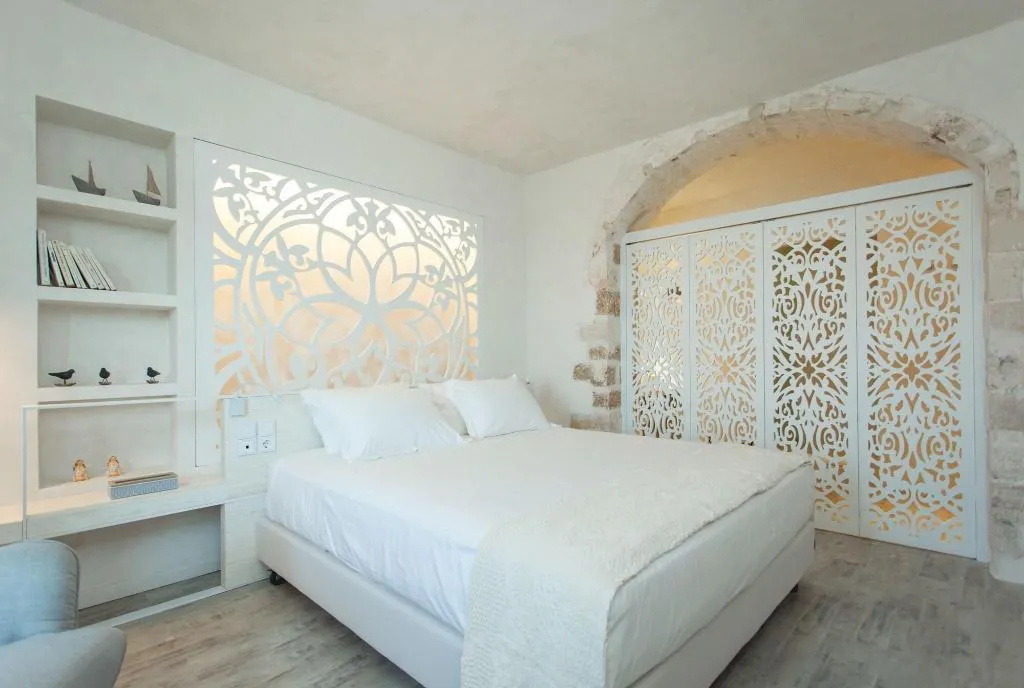 Room, Chania Inn, Crete