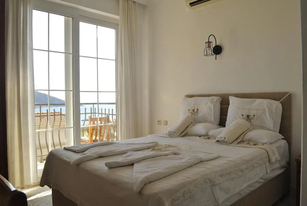 Room, Dionysia, Antalya