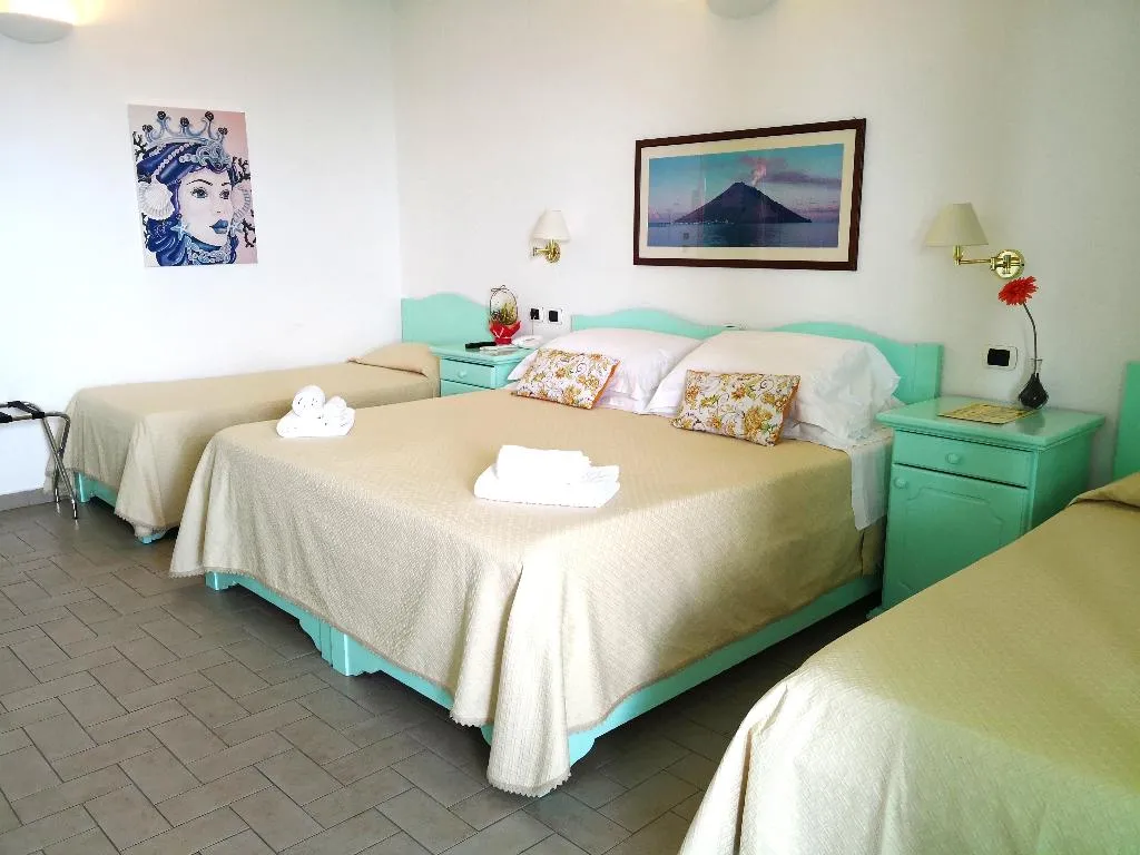 QUADRUPLE STANDARD Room, Hotel Ossidiana Stromboli, Palermo