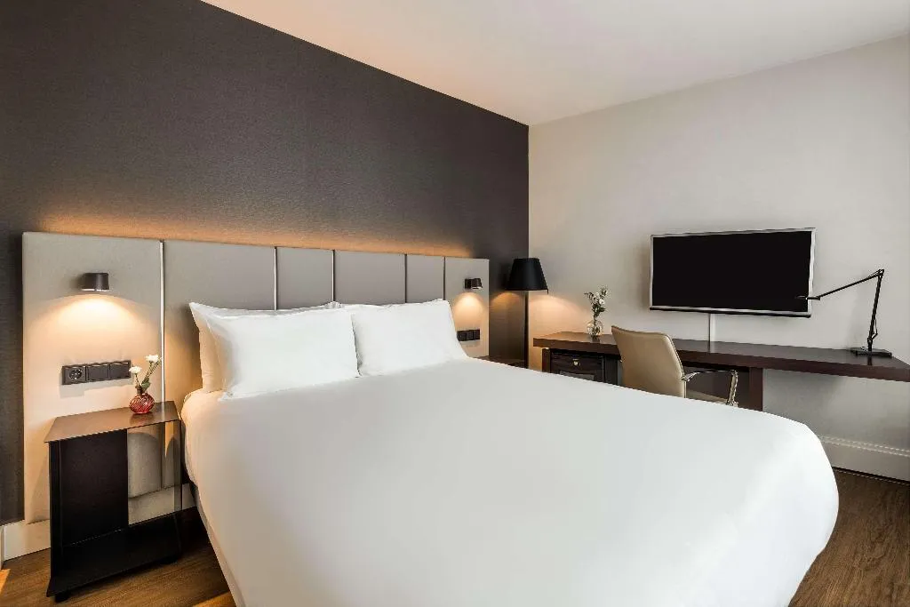 Double or Twin STANDARD Room, NH Amsterdam Caransa, Amsterdam