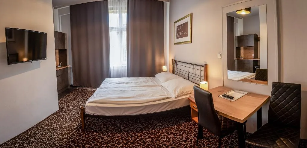 DOUBLE STANDARD Room, Brixen, Prague