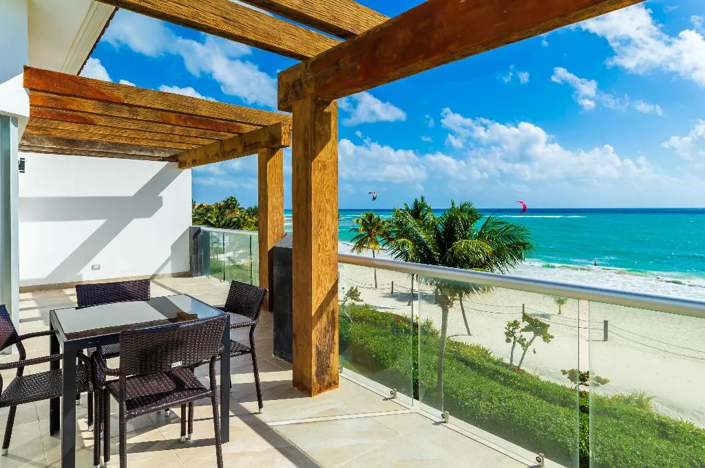 SUITE OCEAN FRONT Room, Mareazul Beach Front Resort Playa del Carmen, Playa Del Carmen