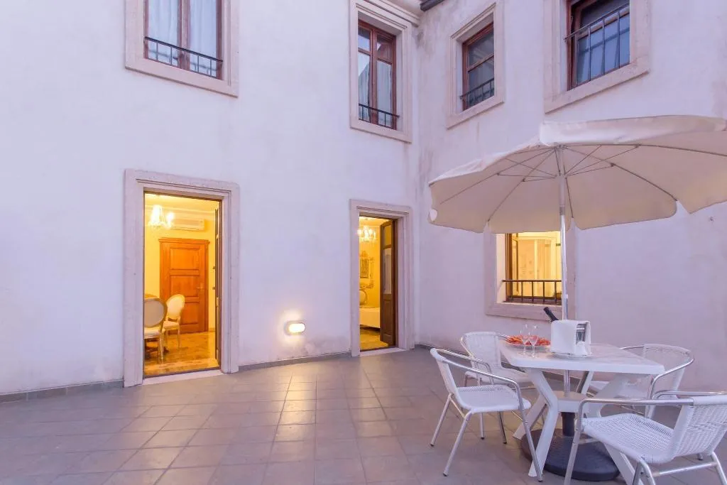 Terrace, Mariano Iv Palace Hotel, Cagliari