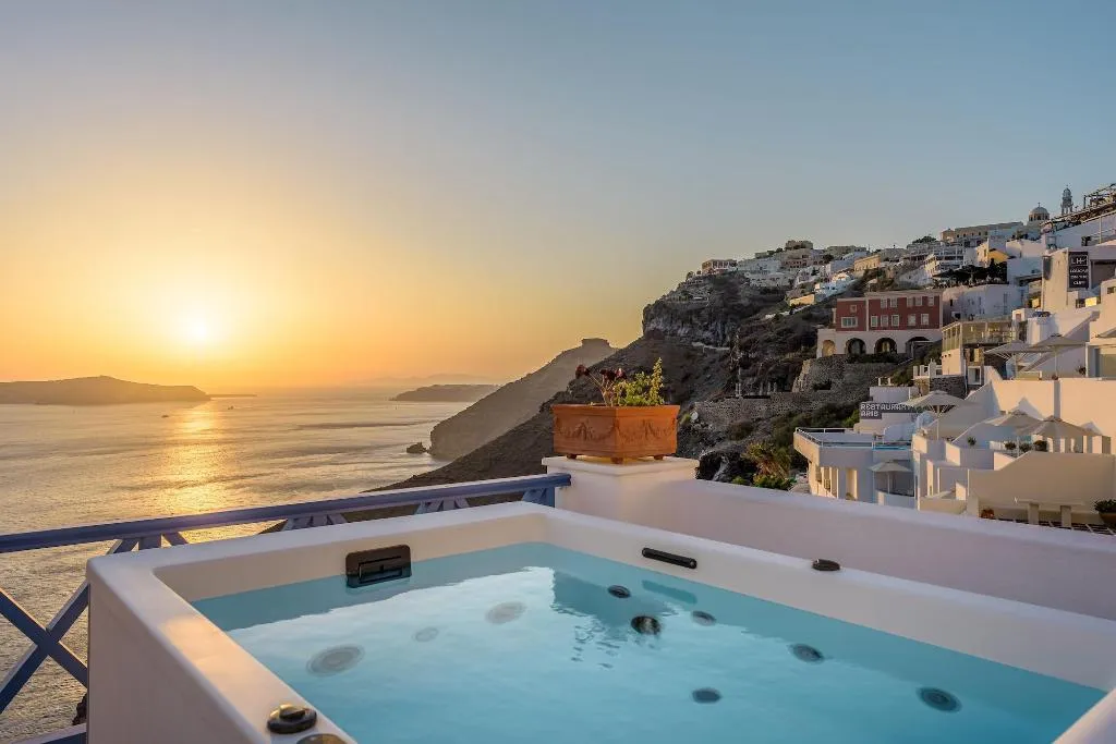 Room, Golden Grey Goose, Santorini