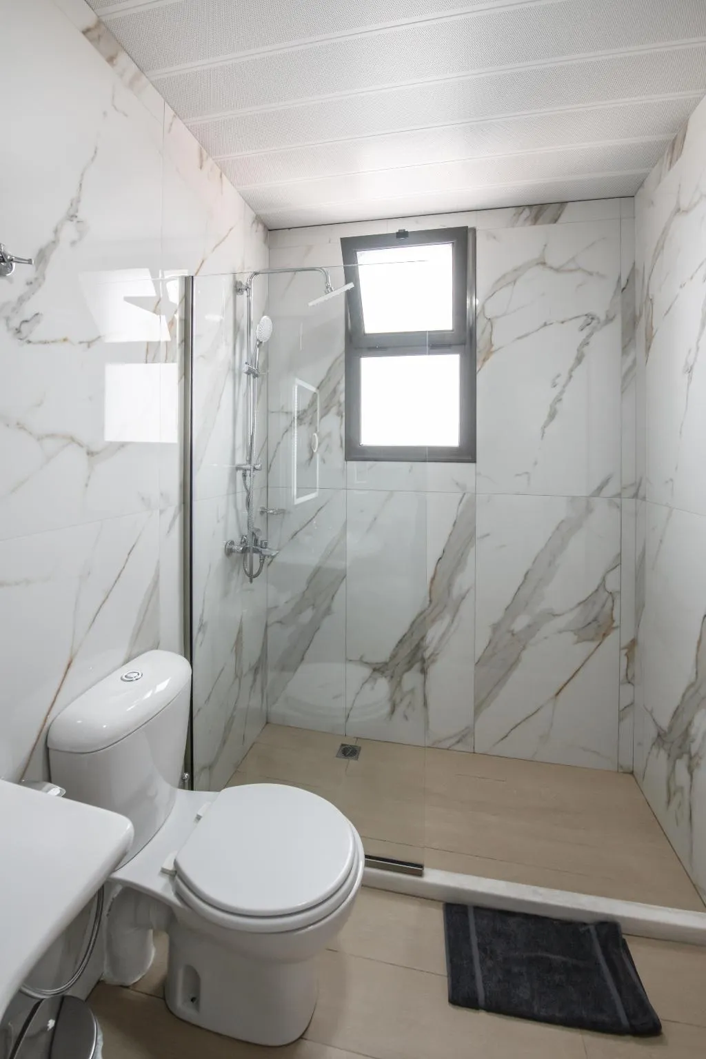 TRIPLE STANDARD Room, Golden City, Athens