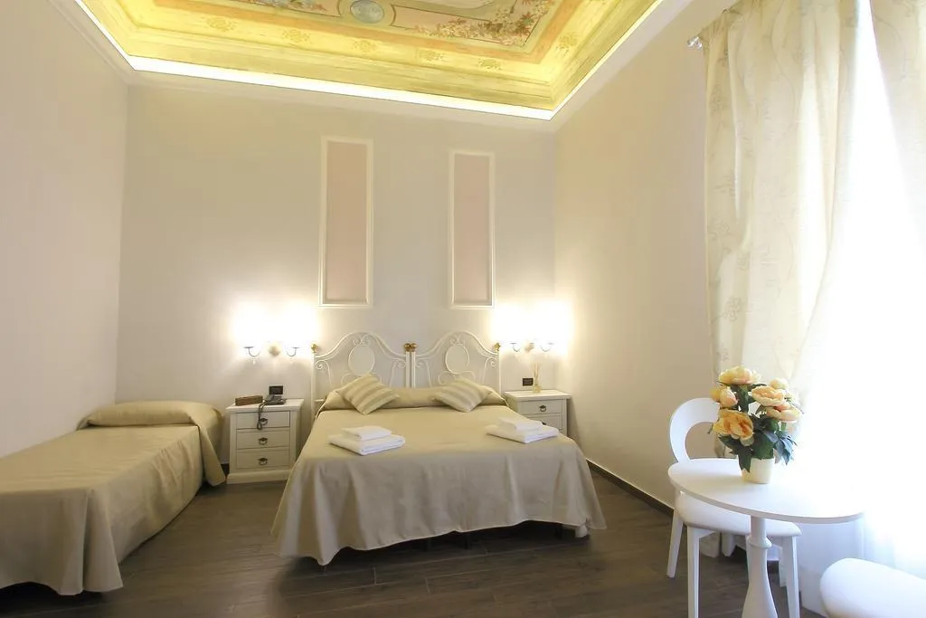 TRIPLE STANDARD Room, Ferrucci, Florence