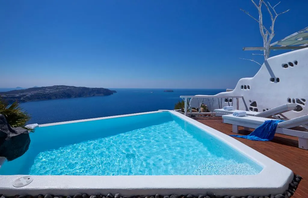 SUITE WITH PRIVATE POOL Room, Athermi Suites, Santorini