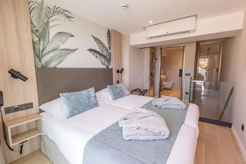 Double or Twin SUPERIOR WITH PRIVATE POOL Room, Servatur Puerto Azul, Gran Canaria