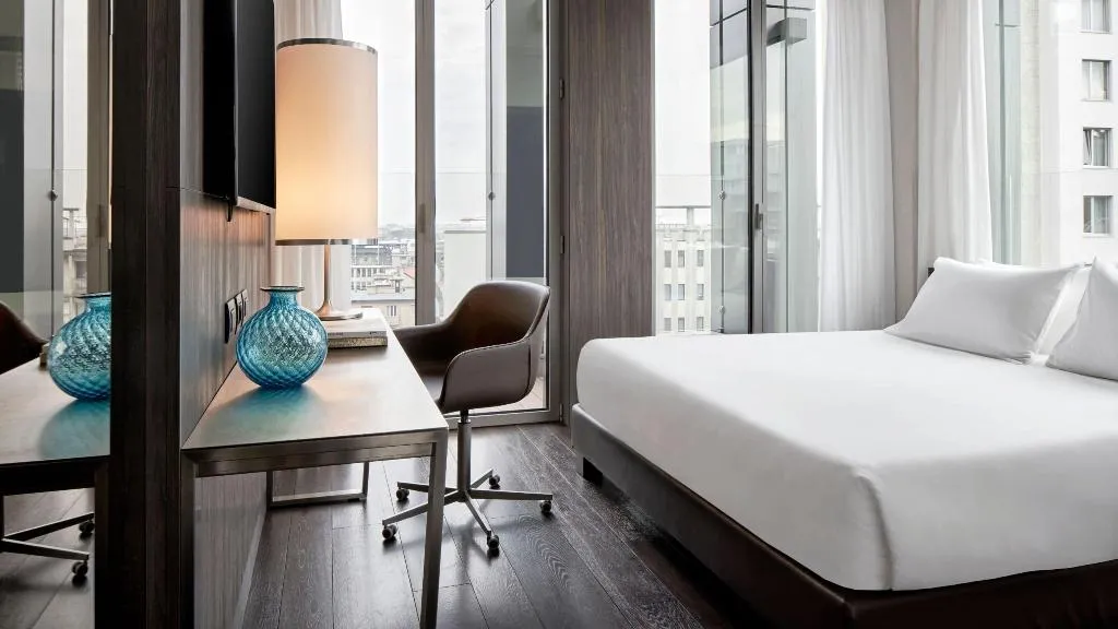 SUITE STANDARD Room, Hyatt Centric Milan Centrale, Milan